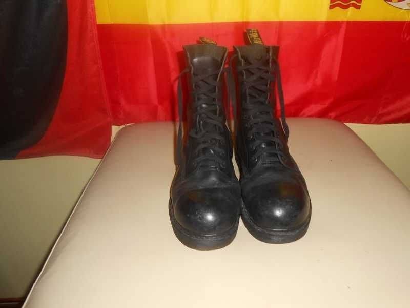 ghete black boots Dr martens Airwair   made in England size 42