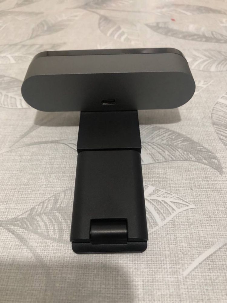 Веб-камера Logitech Brio