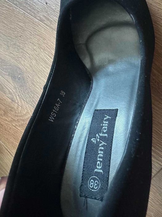 Дамски обувки. 38 номер, стелка 24см