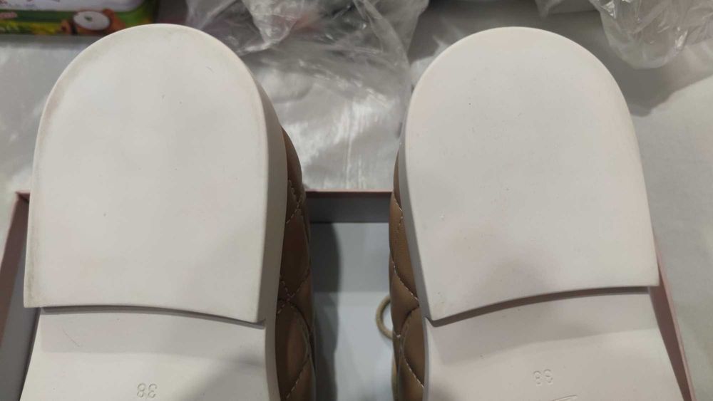 Продавам чисто нови дамски обувки Дима стил ест. кожа 38-ми номер