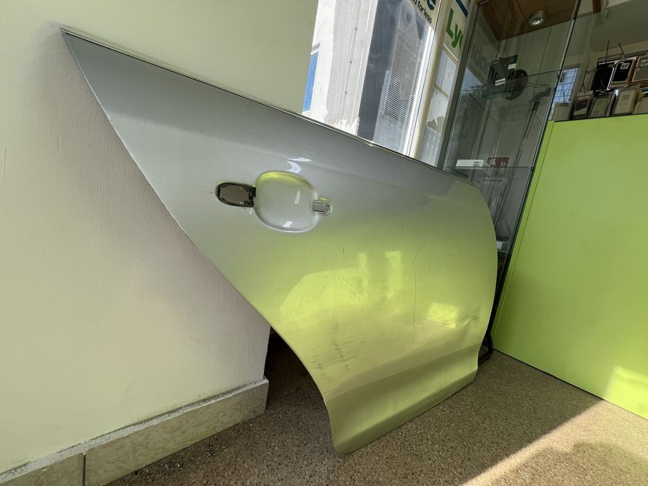 Usa  Dreapta Spate Volkswagen Jetta 2008,culoare LA7W