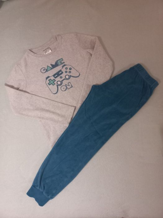 Сет от 2бр. пижами / 6-8 години