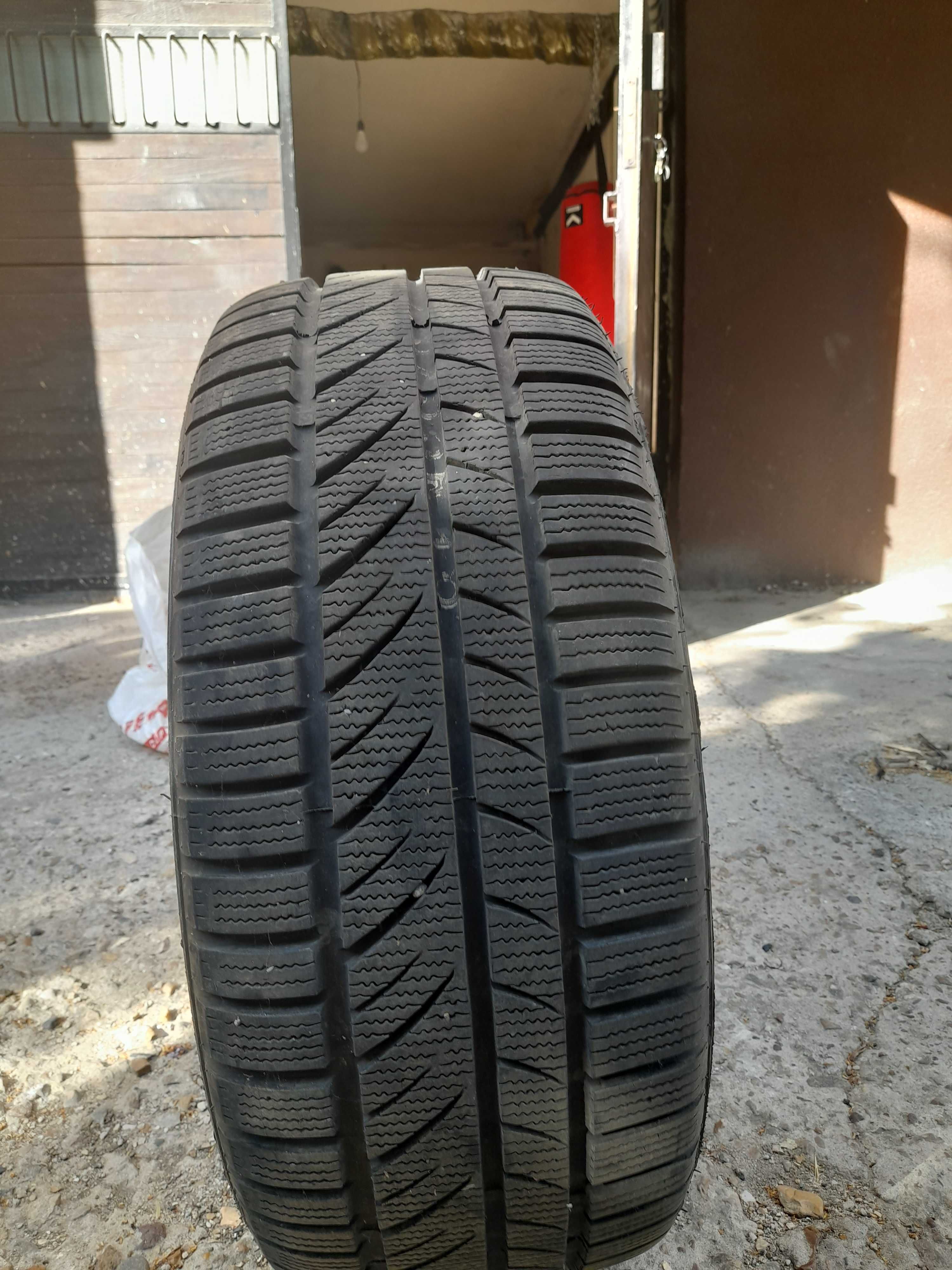 Зимни гуми 215 55 R16