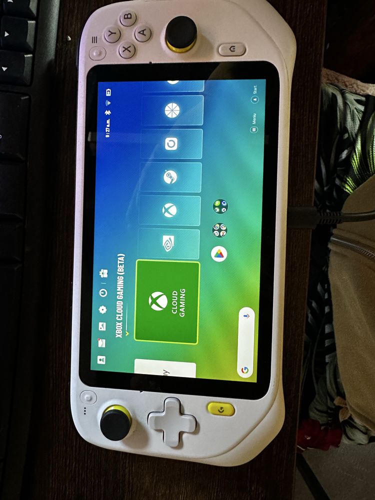 Consola portabila logitech