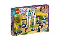 Vând LEGO Friends - Sariturile cu calul lui Stephanie 41367, 337 piese