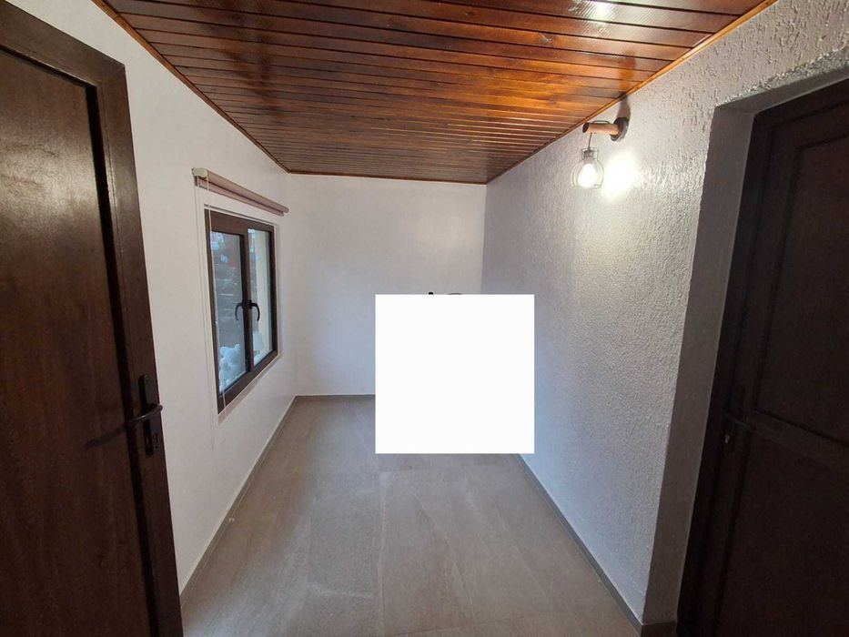 Amenajări interioare/exterioare – Gresie, faianță,montaj uși.