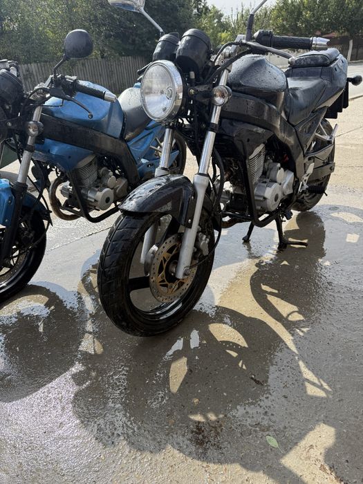 Motocicleta daelim roadwin 125 A1