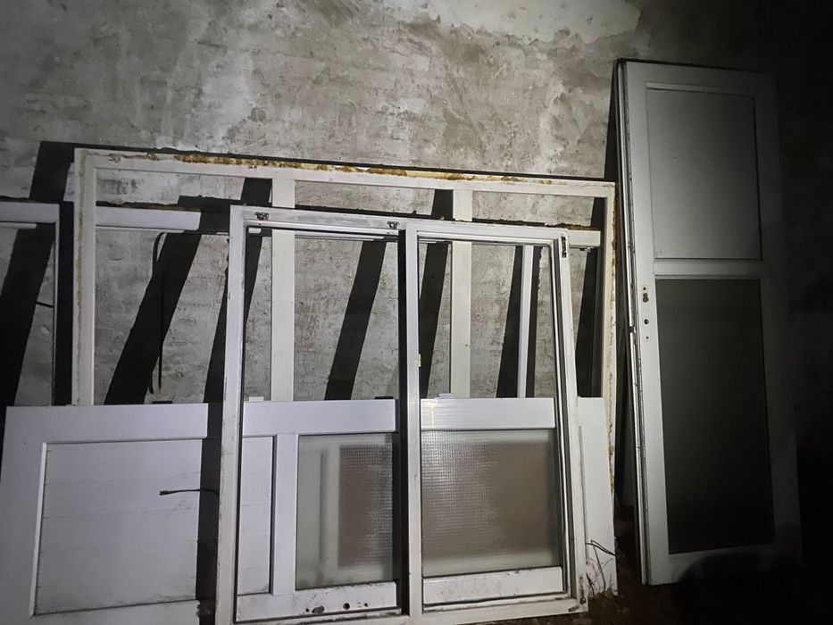 Продам пластиковый окна и дверь