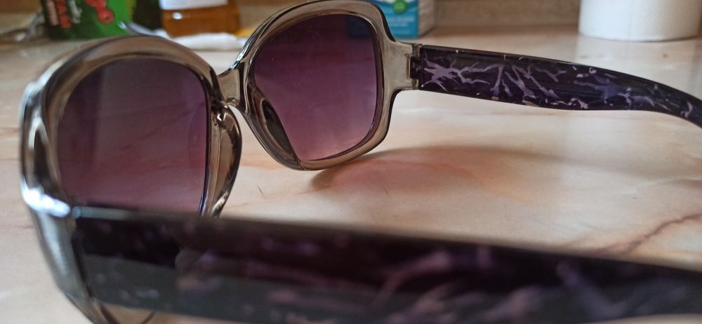 4 Ochelari de soare Missoni și Basley , unul de H&M + și altul no name