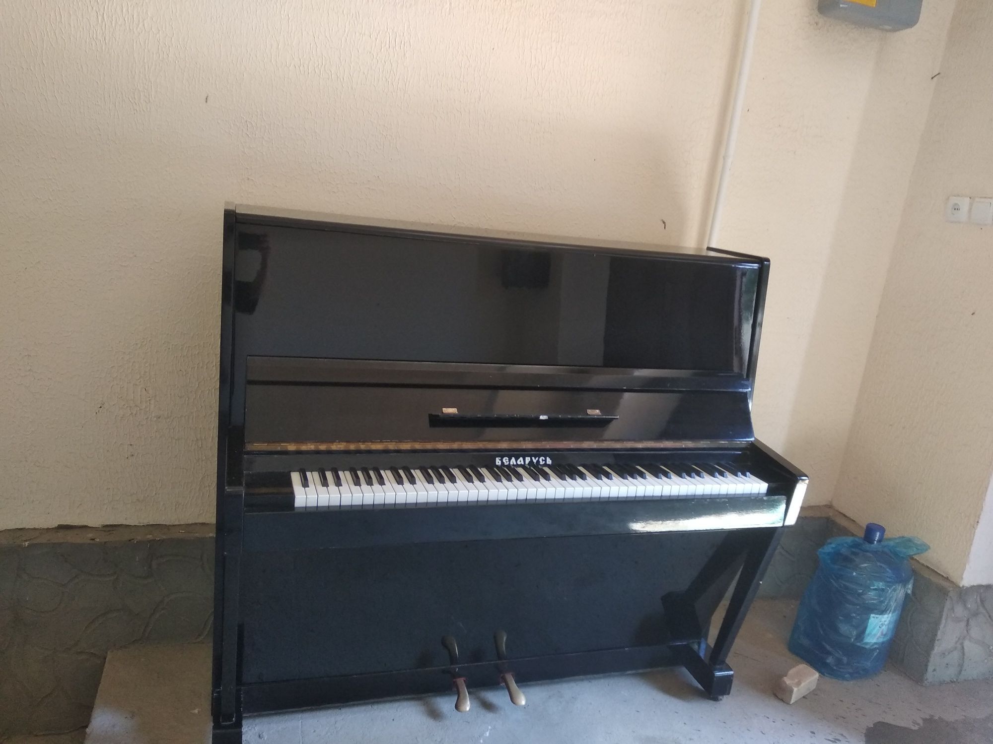 Pianino sotiladi. Беларусь