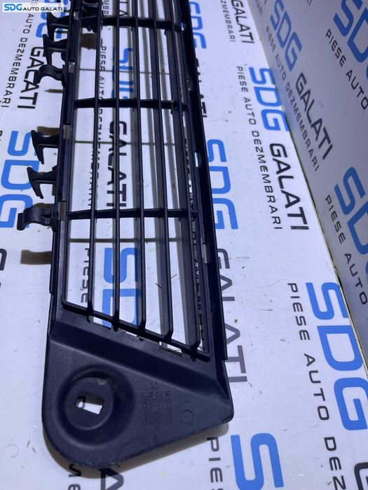 Grila Ornament Central Inferior Spoiler Bara Fata Opel Vectra C Non Facelift 2002 - 2005 Cod 09186126 0551004542 [V0183]