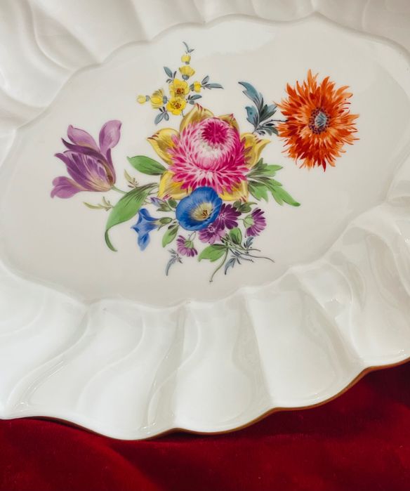 Meissen порцеланова чиния за сервиране , 26 см