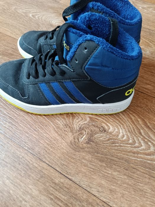 Децки кецове Адидас .