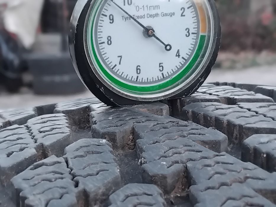 Гуми 225 55 18 Тойо Toyo 4 броя. Нов внос. Не са нови! Цената е за бр.