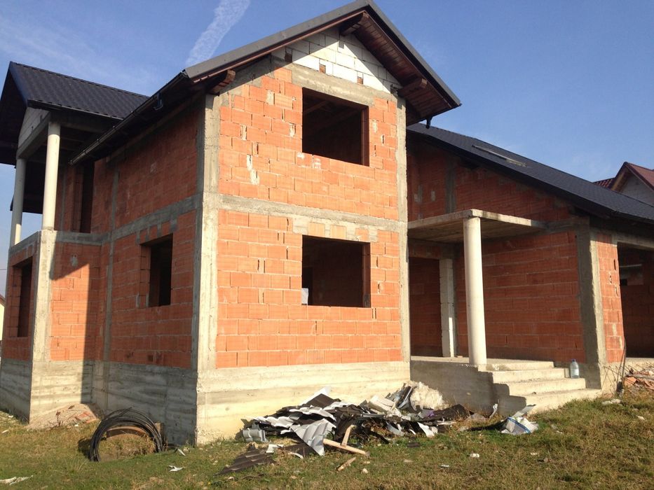 Construim case la rosu/cheie/ Amenajari interioare