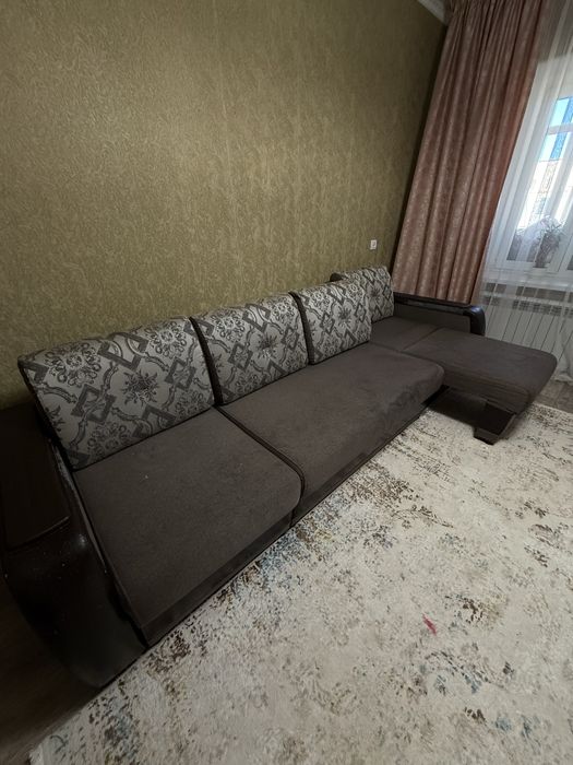 Продам Б/у диван