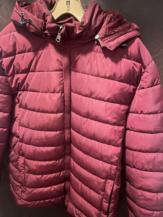 Мъжко зимно яке с пухкава подплата и подвижна качулка