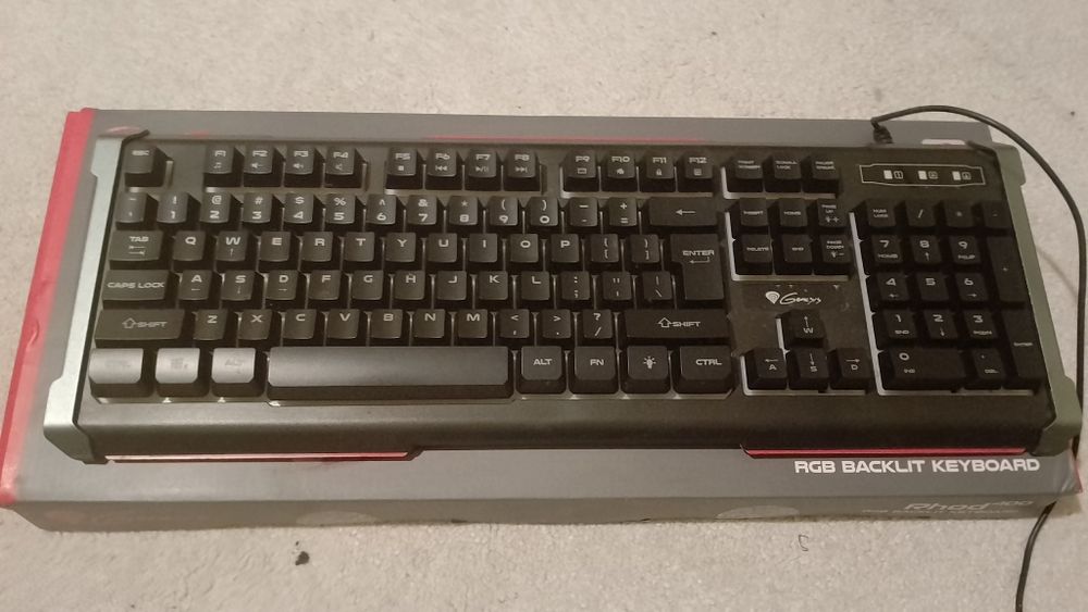 Геймърска клавиатура Genesis Rhod 400 RGB