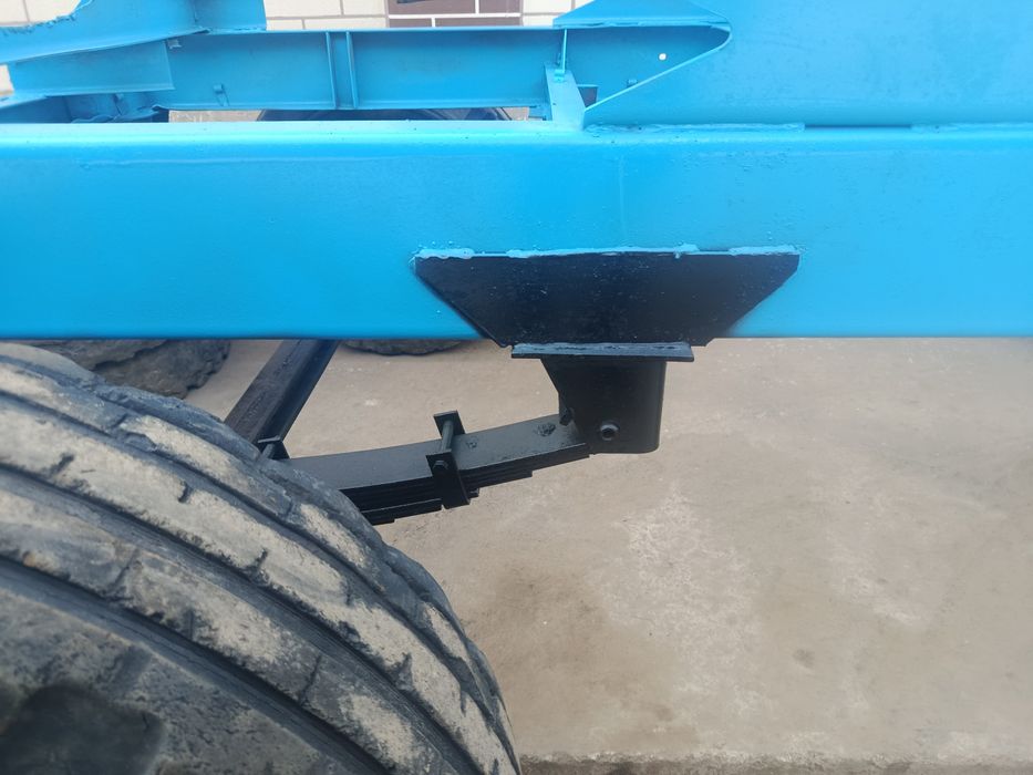 Traktor prseb ramasi