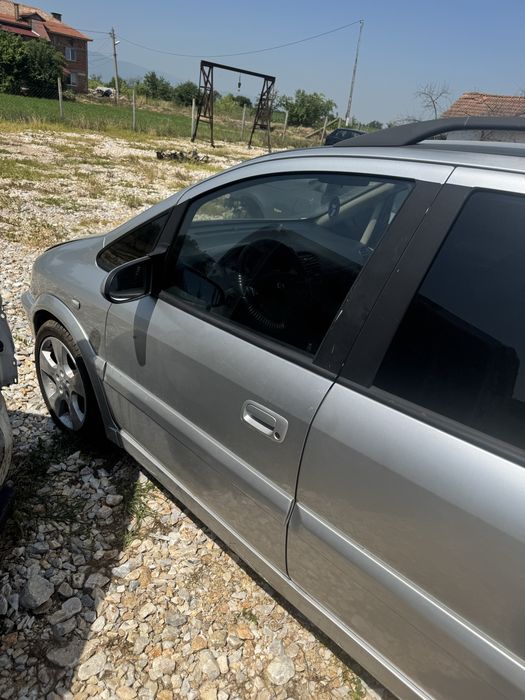 Opel Zafira a 2.0 DTI