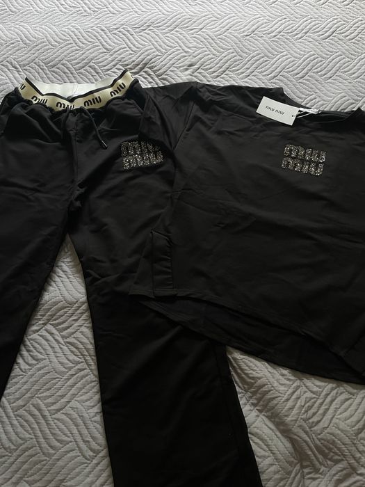 Чисто нов комплект miu miu