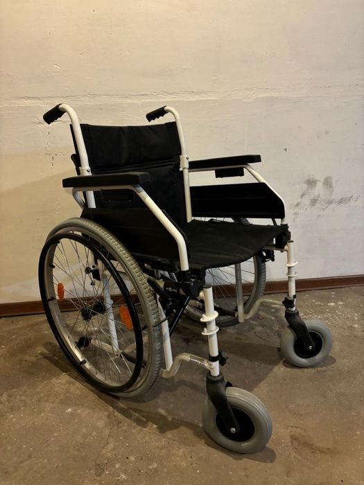 Инвалидная коляска
