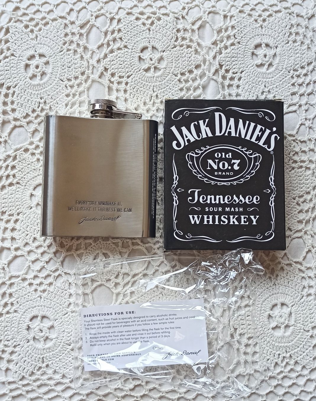 Метална джобна бутилка Jack Daniels