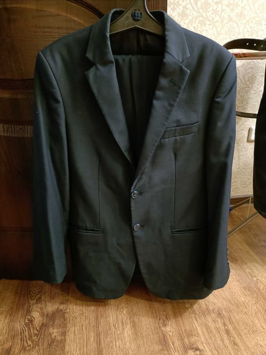 Продам костюм в отличном состоянии