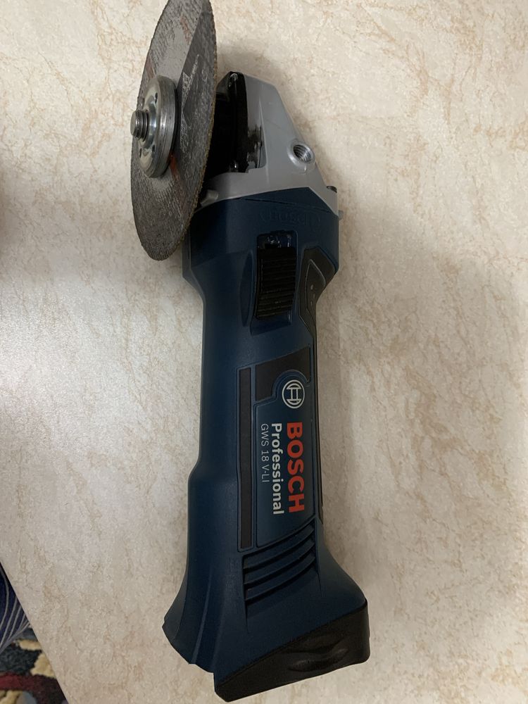 Polizor Flex bosch 18 V