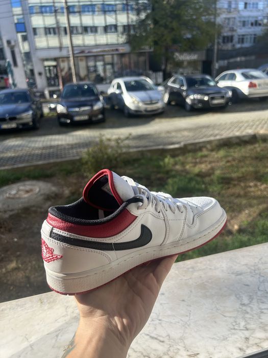Vand Nike Air Jordan 1 Low White Univeristy Red