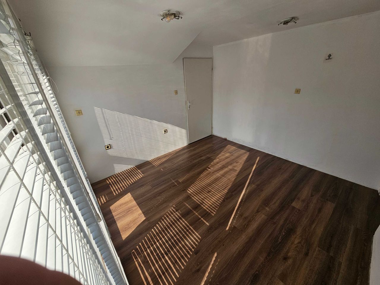 Продава се Мезонет в Варна, Център - 150 кв.м за 1067 €/кв.м - Снимка #5