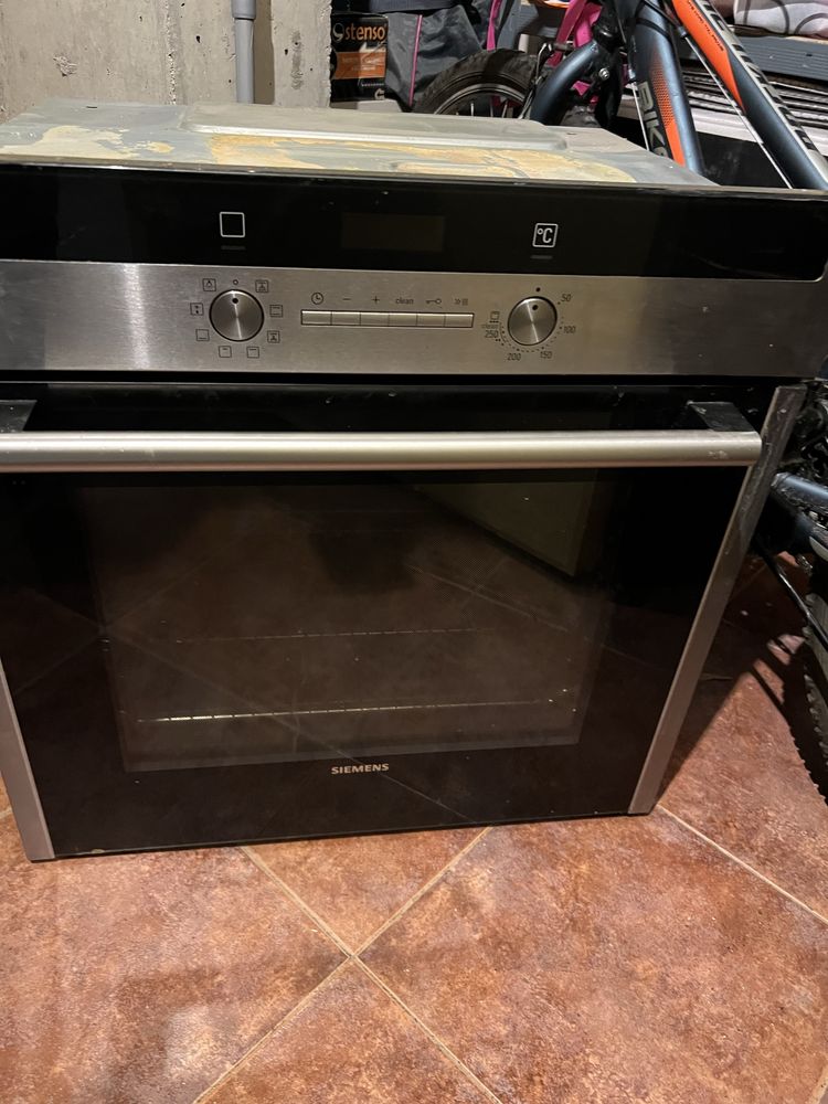SIEMENS / HB 43 GT 540 E INOX за части или ремонт