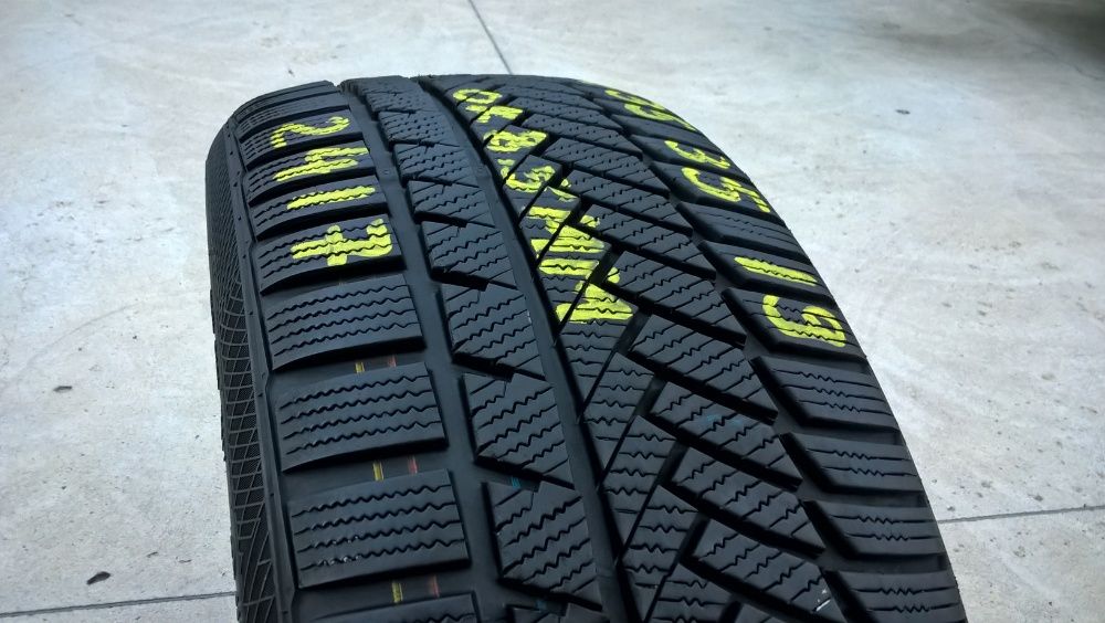 O anvelopa iarna 235 35 19 continental wintercontact TS 850P cu 8,5 mm