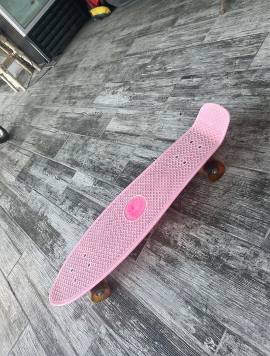 skateboard roz, pt toate varstele