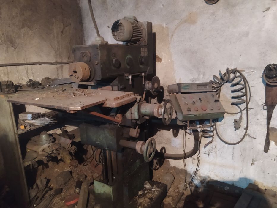 Продают стакарные станки в рабочем состояние