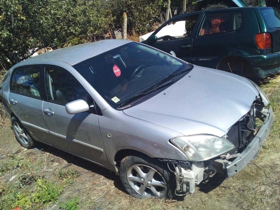 Тойота Корола на части или цяла