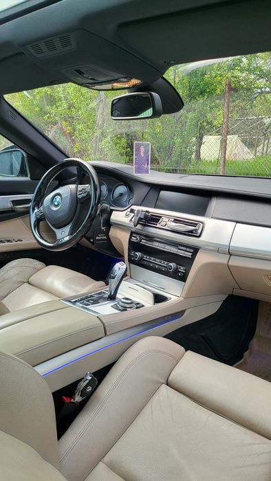Vand/ Schimb Bmw 740 xdrive 2 butoane M pachet