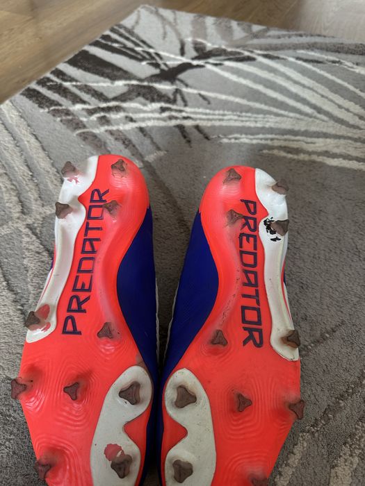 Adudas Predator номер 40/2,3