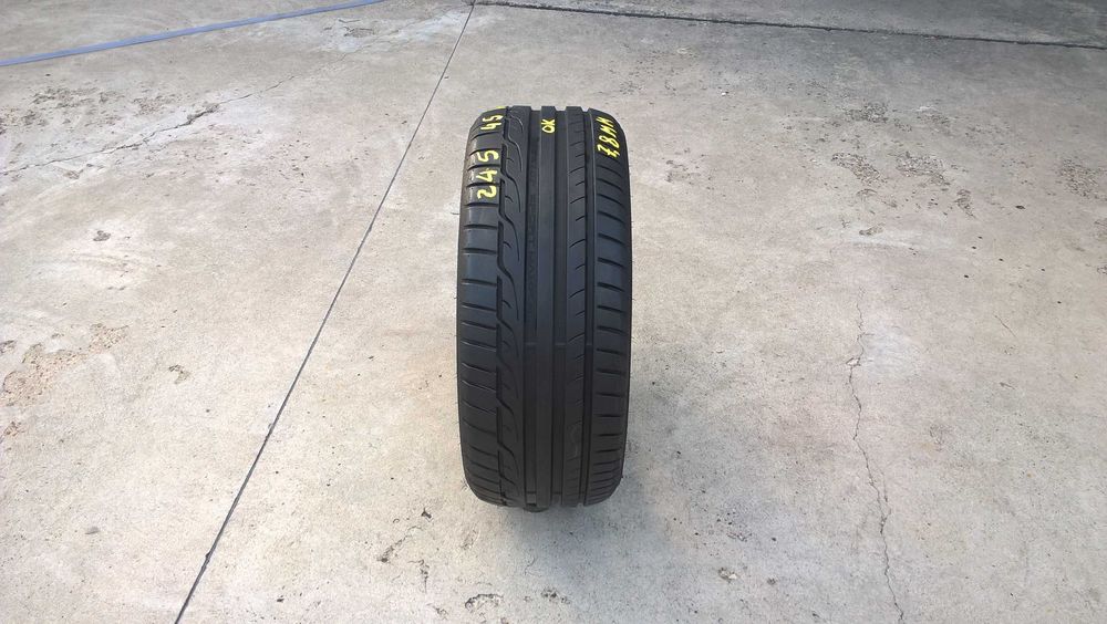 O anvelopa de vara 245 45 18 dunlop sport maxx RT profil 7,8 mm