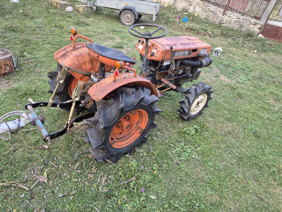 Tractor Kubota B7000 4x4