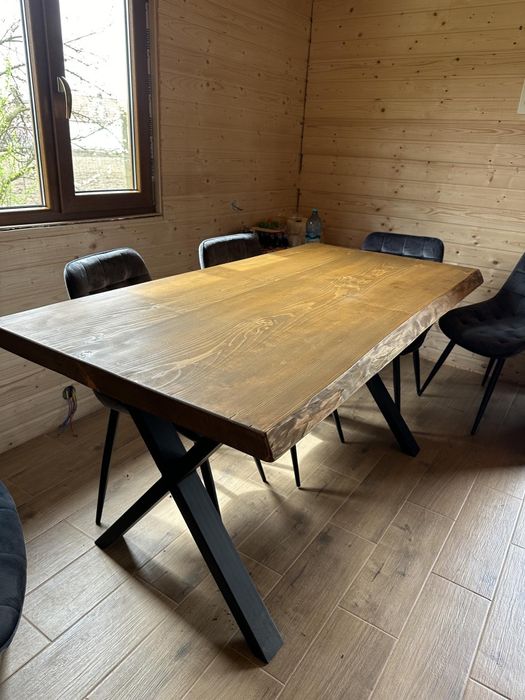 Mese Mobilier interior și exterior, paturi, bănci,lemn masiv