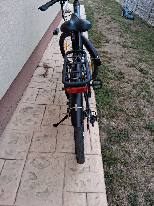 Vand bicicleta electrica care se accelerează de la buton