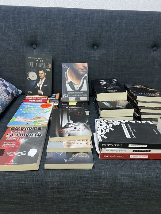 Cărți de vânzare, seturi sau individuale