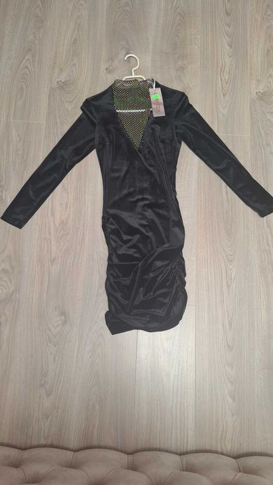 Rochie neagra elegantă