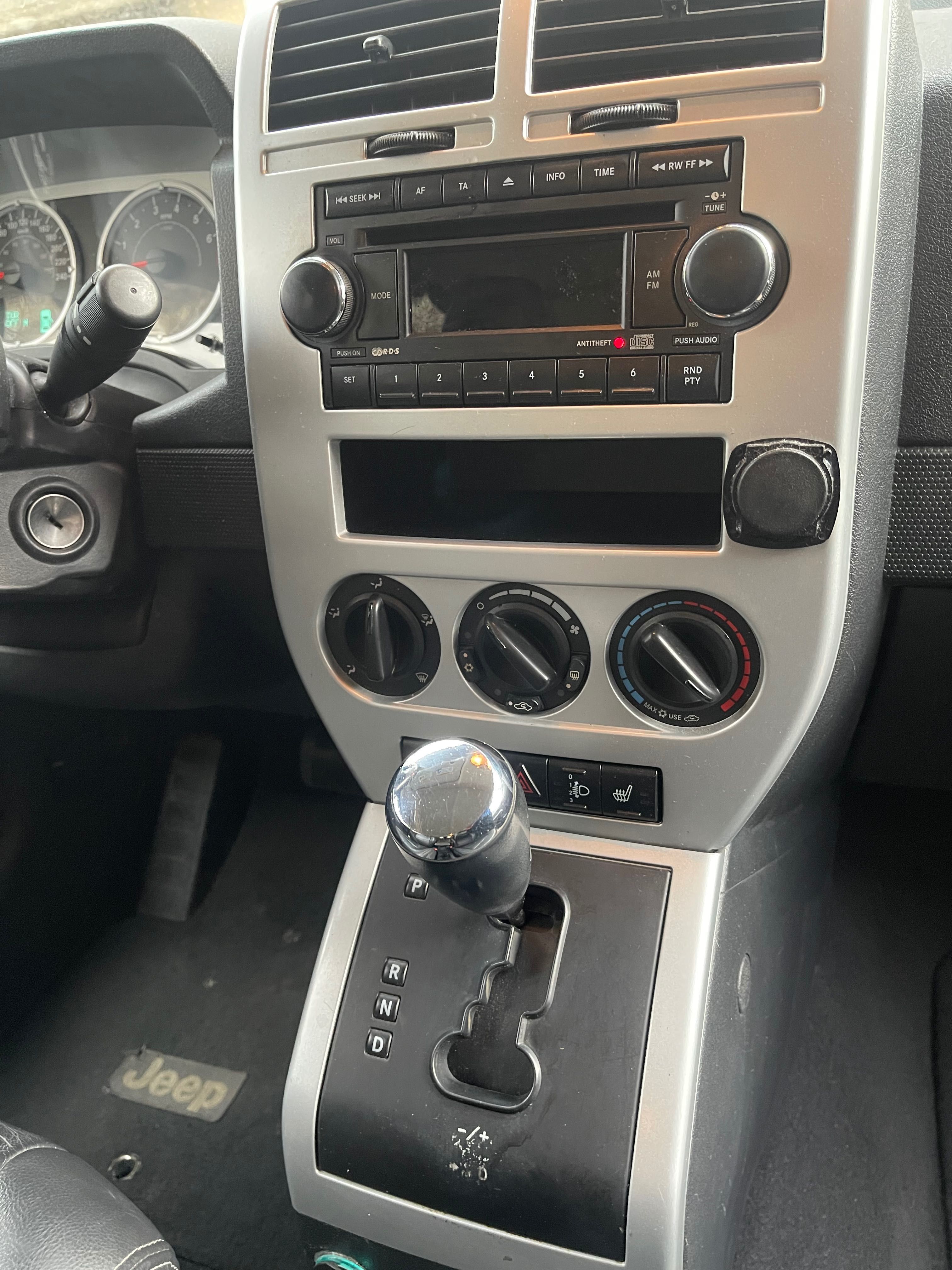 Продавам Jeep Patriot Щвейцария