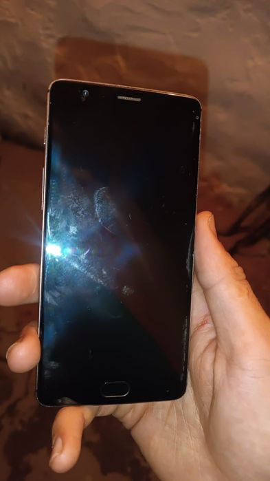 Продам One Plus 3T