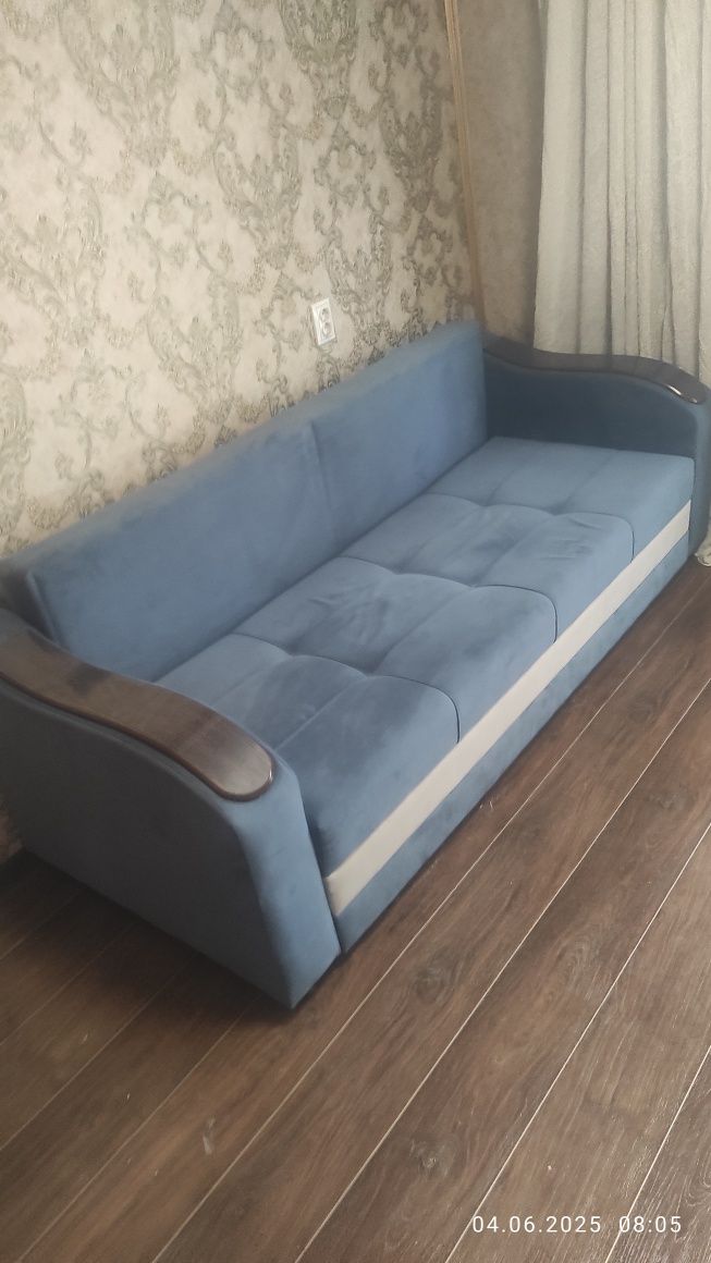 Продам диван разборный