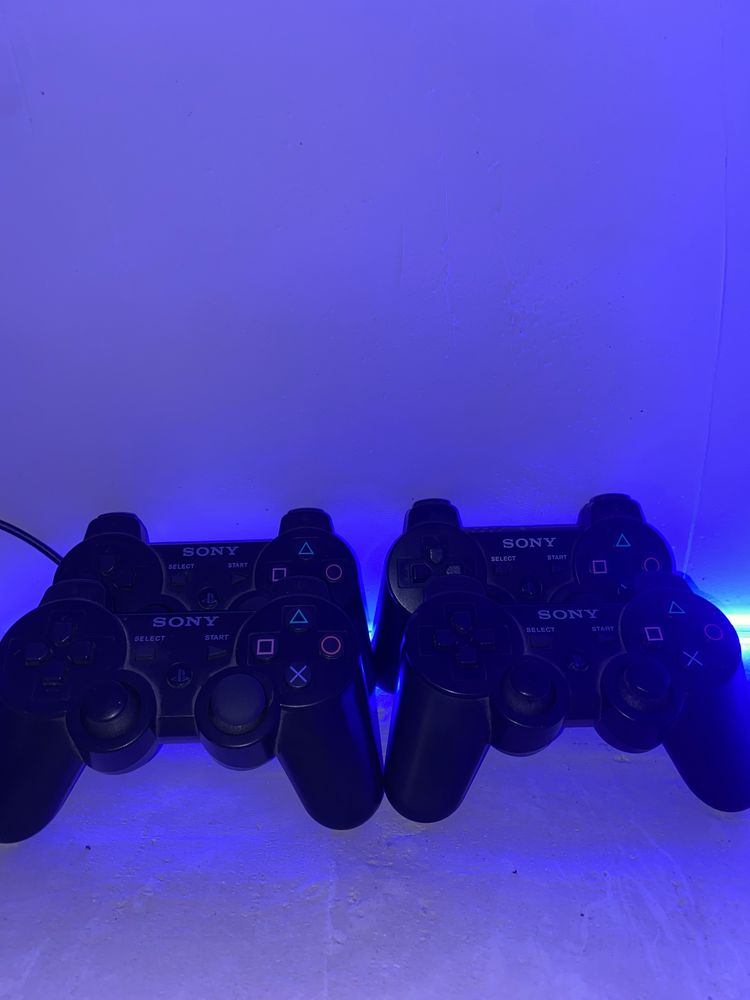 Play station 3 ichida 10 tadan koproq oyn +4 ta jostk