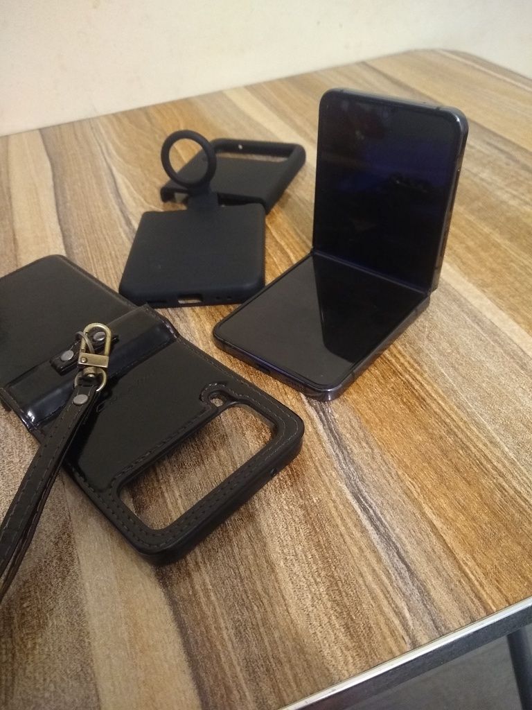 Samsung z flip 4 ,256 mb като нов