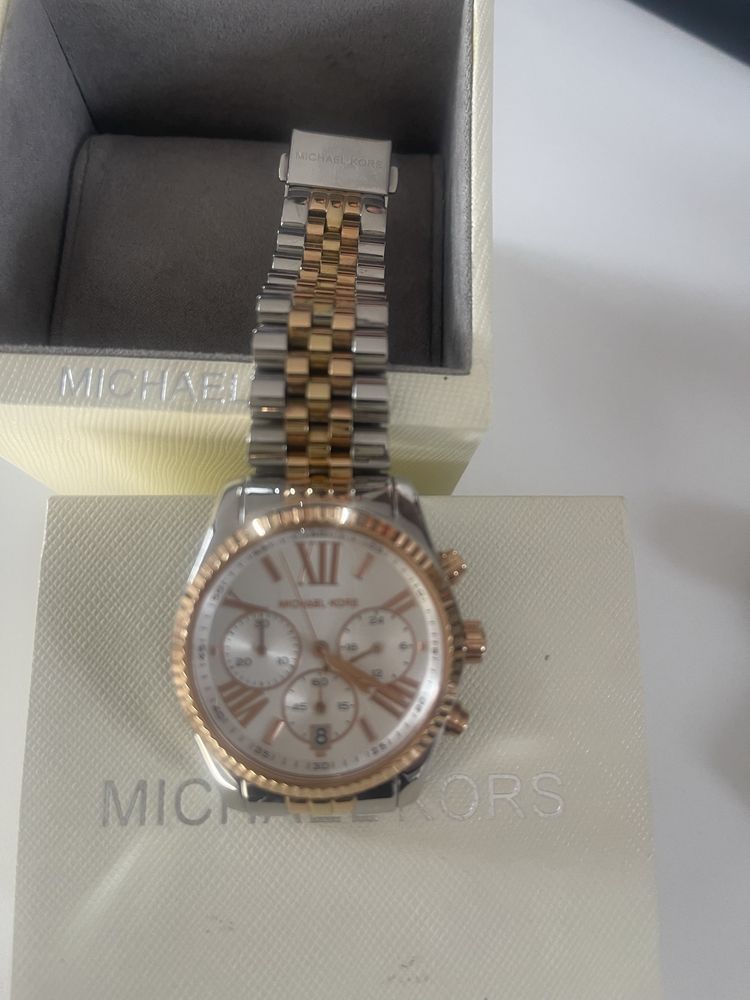 Часовник Michael kors
